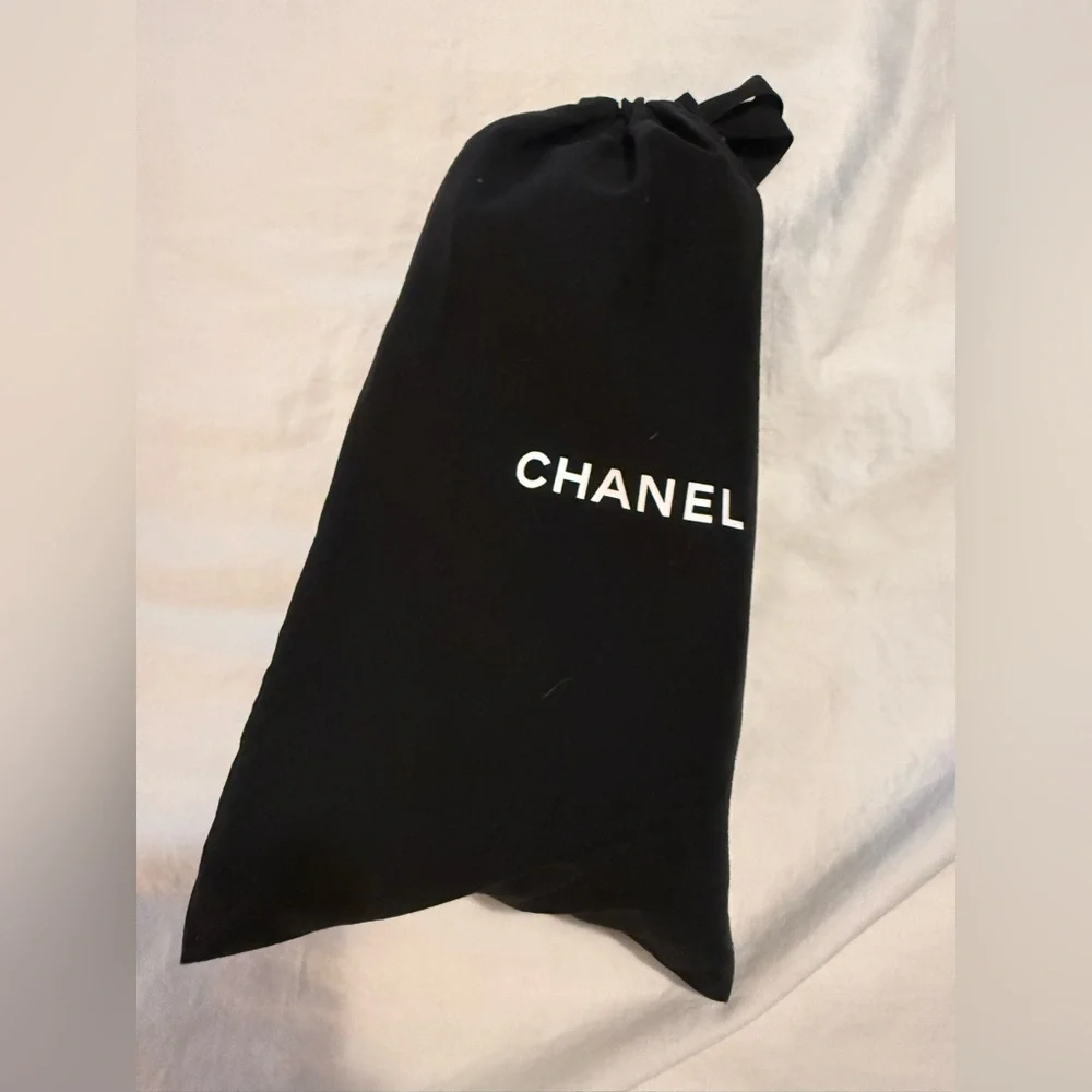 CHANEL Black Leather Bow-Trim Mules with White Piping EUC 0667 - Picture 2 of 16